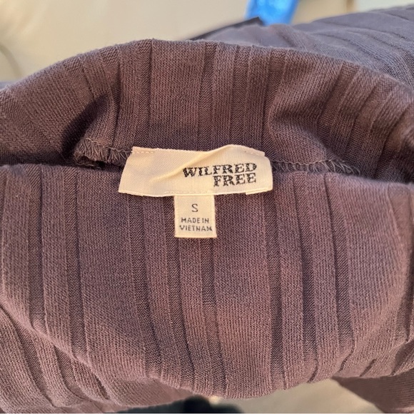 Aritzia Wilfred free dress - Picture 2 of 3